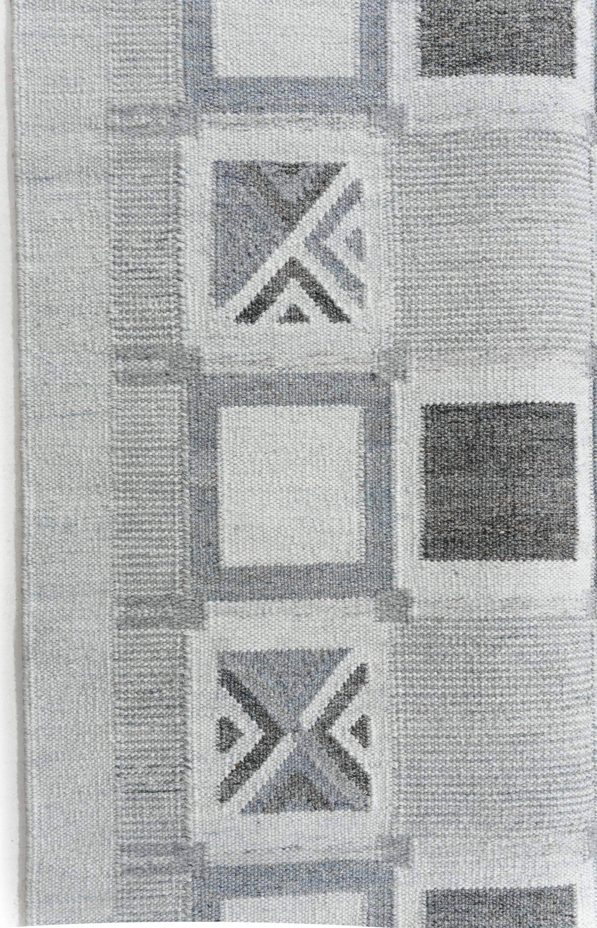 WAHO_IMAGE::ntn-7255-swedish-grid-light-blues-gray-9.00x12.00-17705.jpg