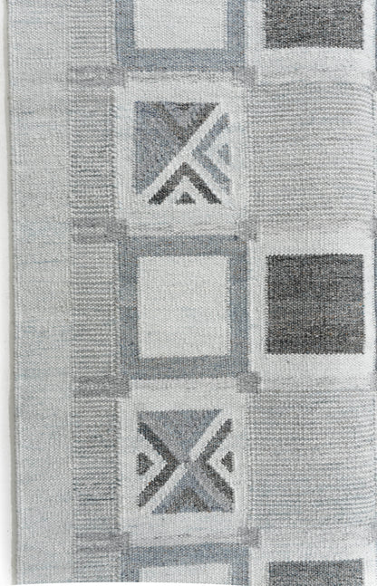 WAHO_IMAGE::ntn-7255-swedish-grid-light-blues-gray-9.00x12.00-17705.jpg