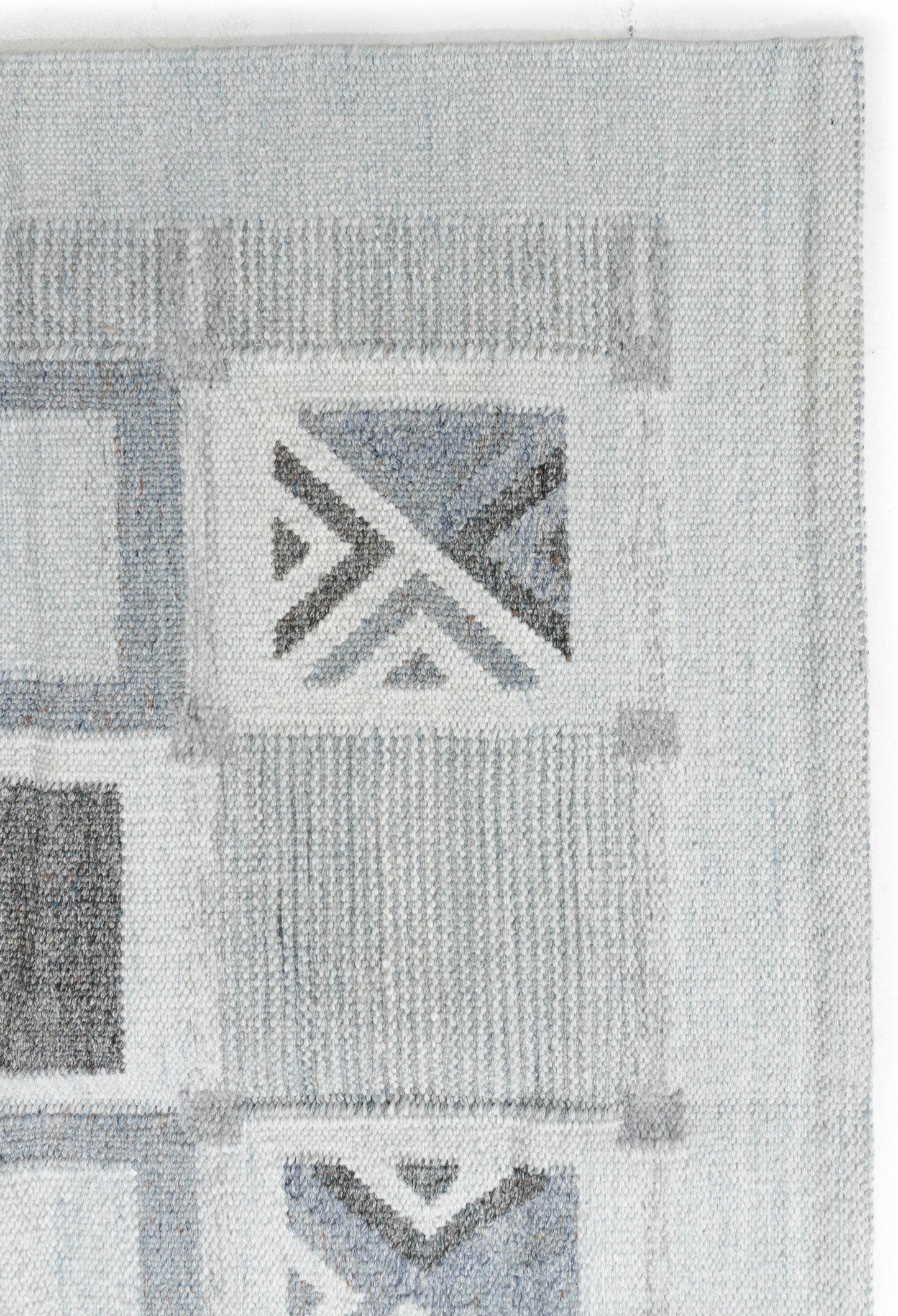 WAHO_IMAGE::ntn-7255-swedish-grid-light-blues-gray-9.00x12.00-17706.jpg