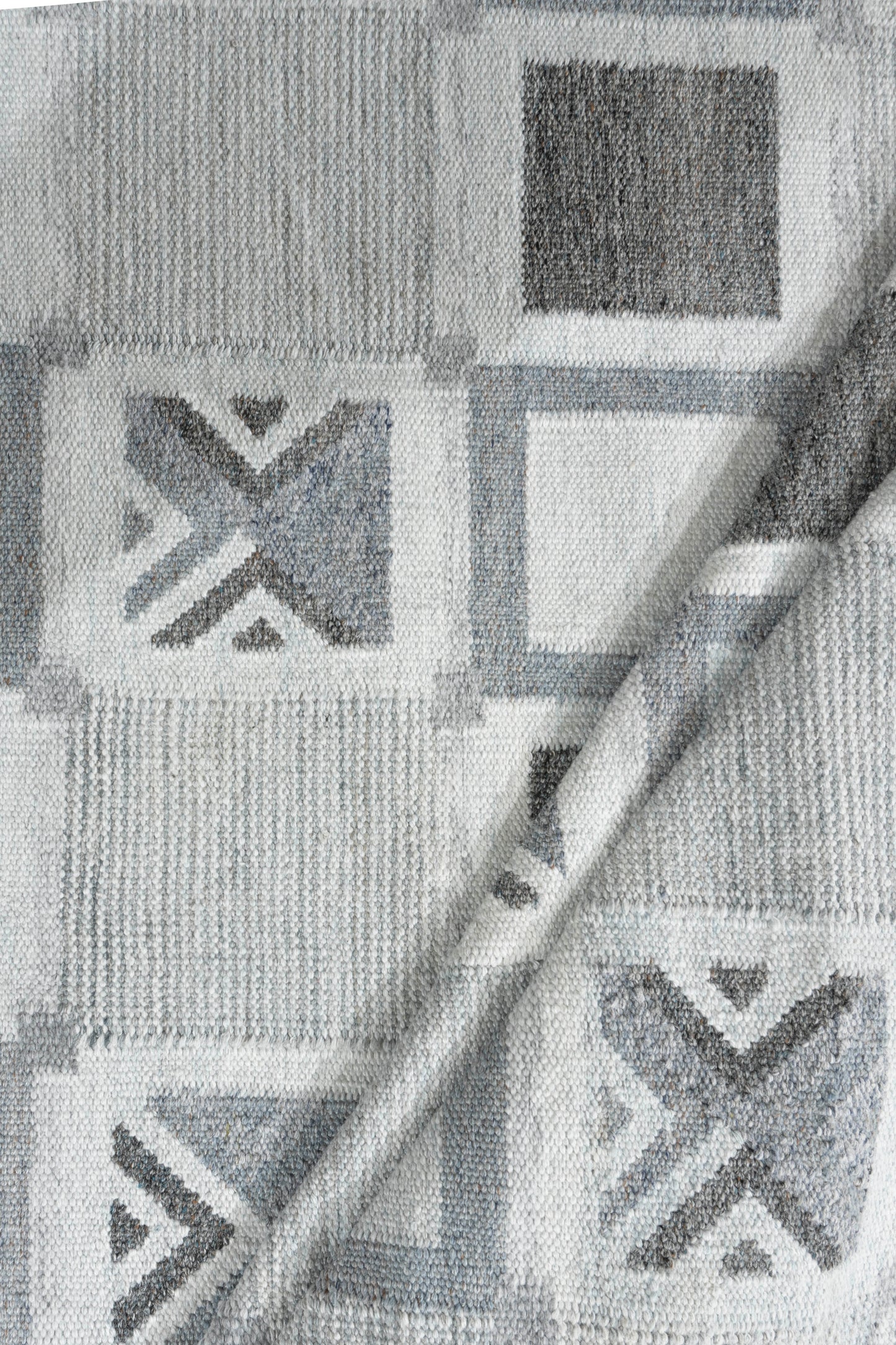 WAHO_IMAGE::ntn-7255-swedish-grid-light-blues-gray-9.00x12.00-17708.jpg