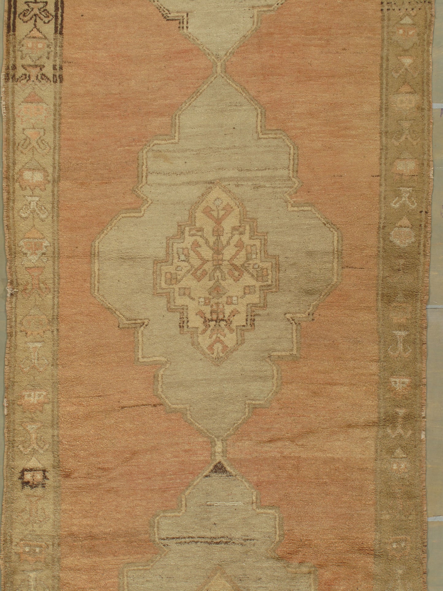 WAHO_IMAGE::u-1340-antique-oushak-gallery-size-rug-4.04x12.10-7144.jpg
