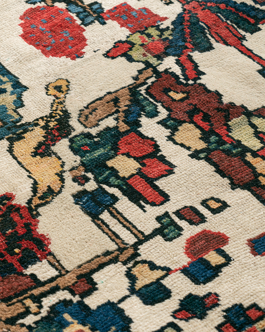 WAHO_IMAGE::u-1384-antique-persian-baktiari-rug-12.00x18.10-12042.jpg
