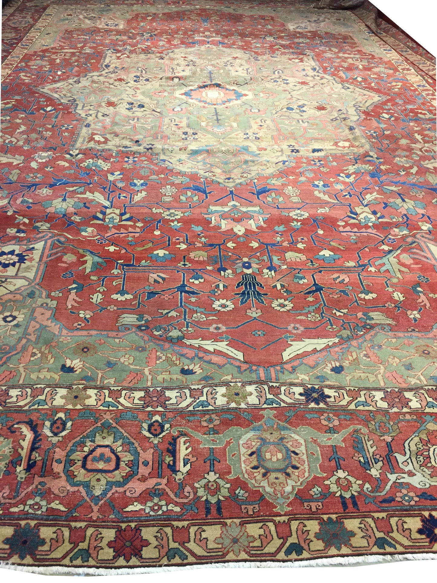 WAHO_IMAGE::u-3111-antique-oversize-persian-heriz-serapi-rug-14.06x20.10-18421.jpg