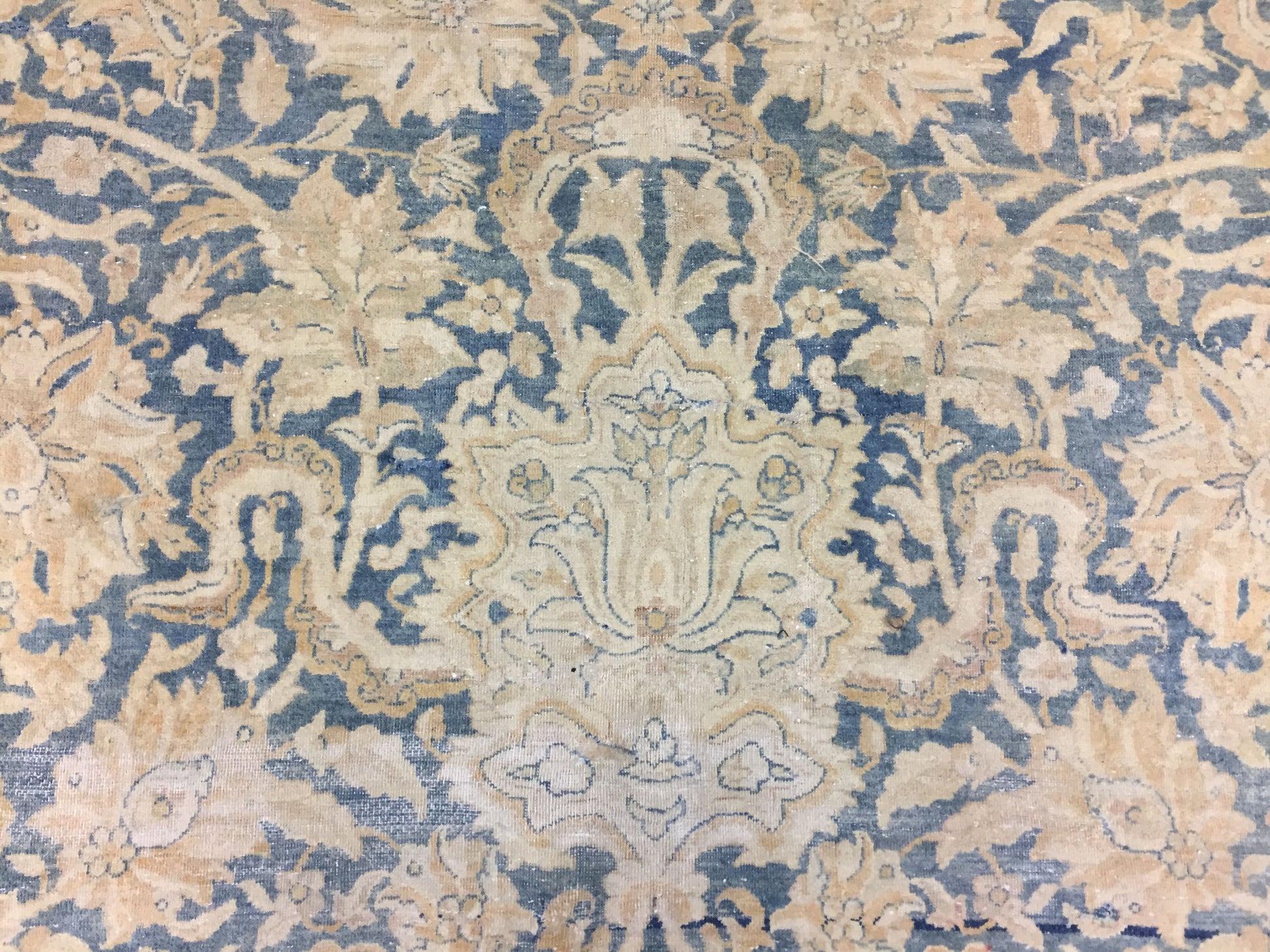WAHO_IMAGE::u-3195-antique-distressed-persian-kerman-rug-9.10x13.00-5523.jpg