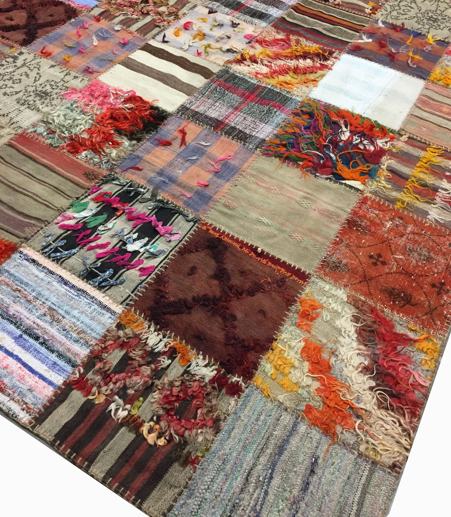 WAHO_IMAGE::u-3397-hi.low-turkish-patchwork-rug-6.07x10.00-5629.jpg