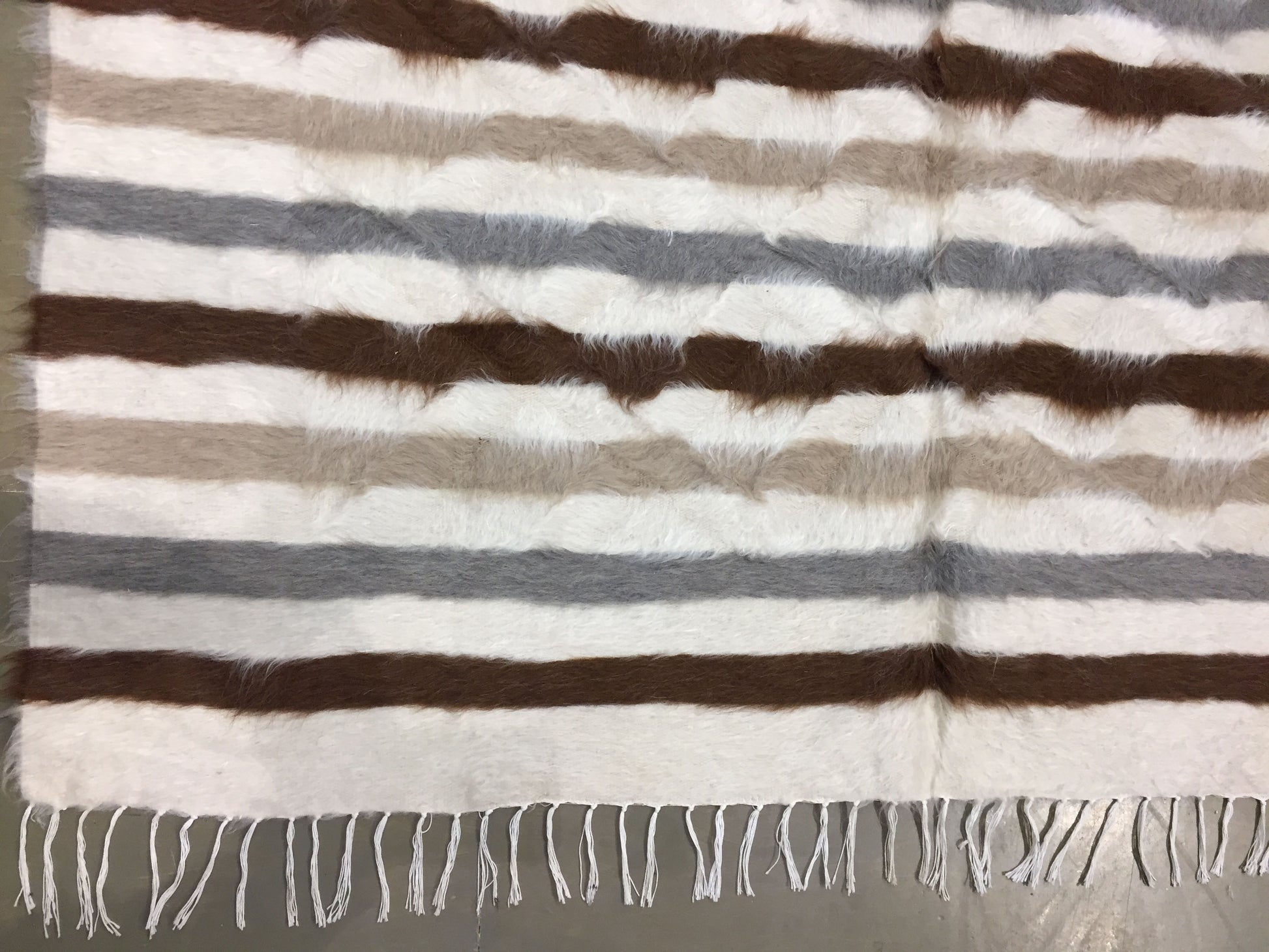 WAHO_IMAGE::u-3730-vintage-turkish-mohair-rug-5.05x7.03-6478.jpg