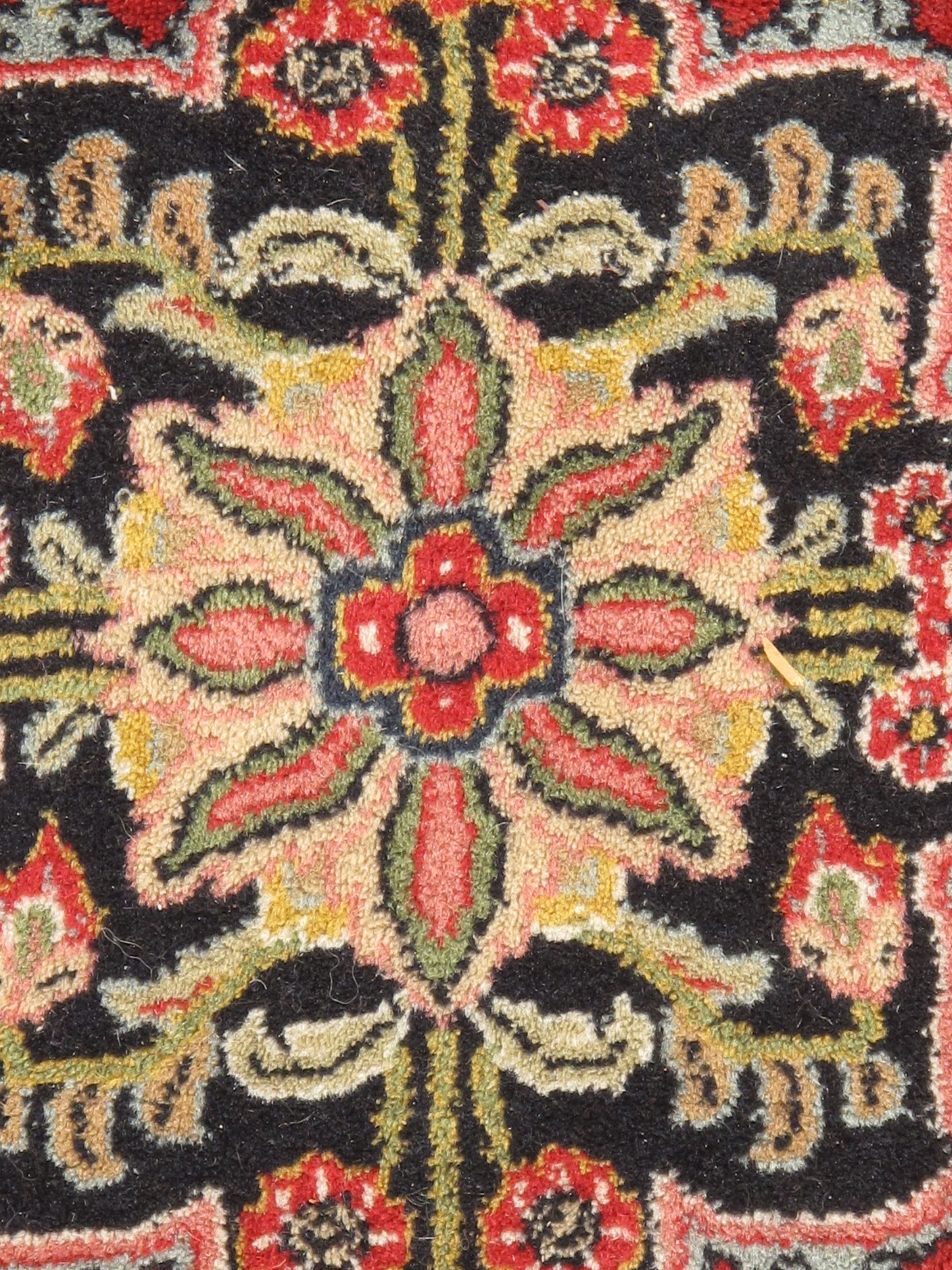WAHO_IMAGE::u-3976-vintage-persian-sarouk-rug-6.07x9.06-11706.jpg