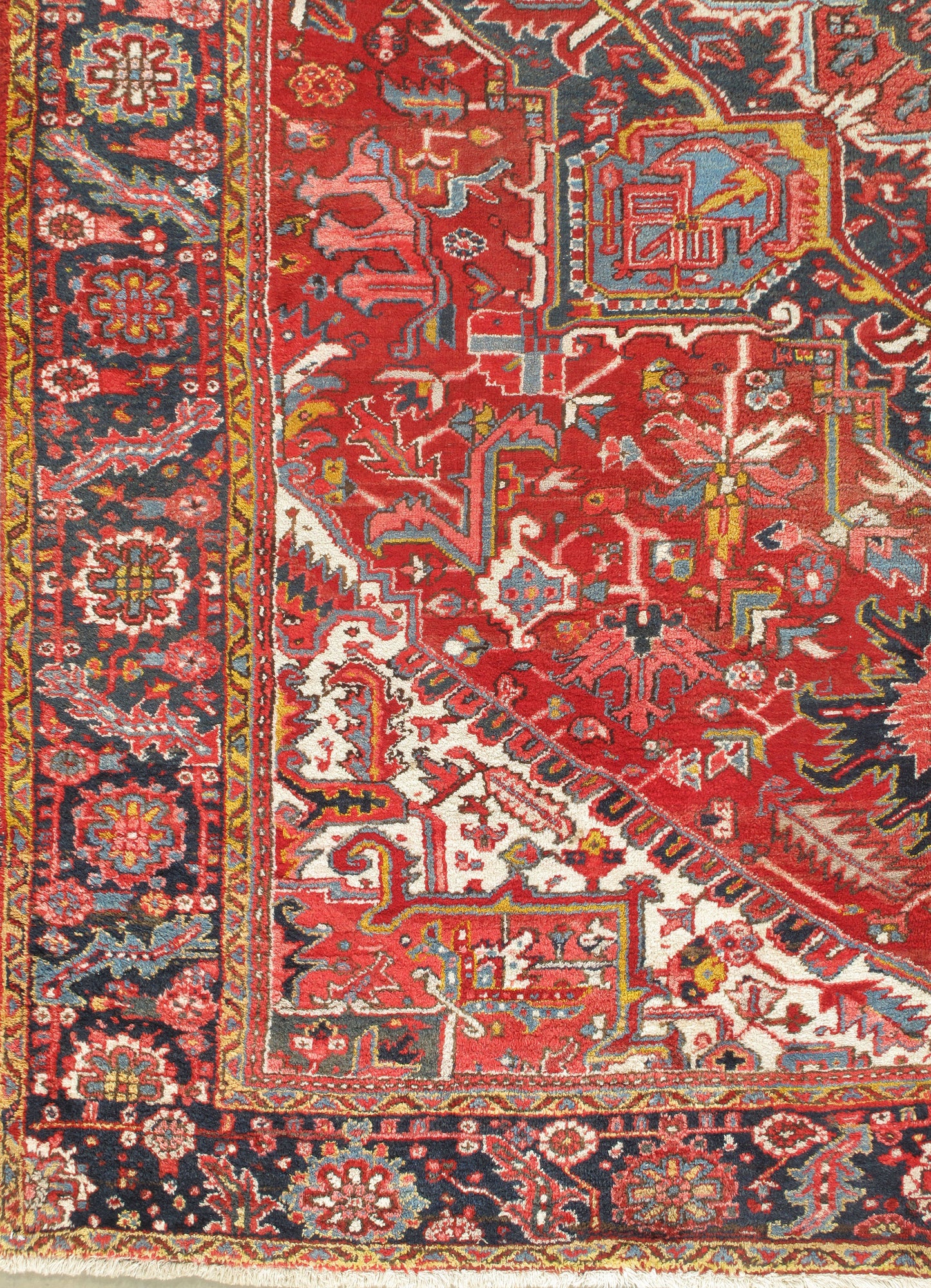 WAHO_IMAGE::u-3984-vintage-persian-heriz-rug-8.04x11.07-11662.jpg