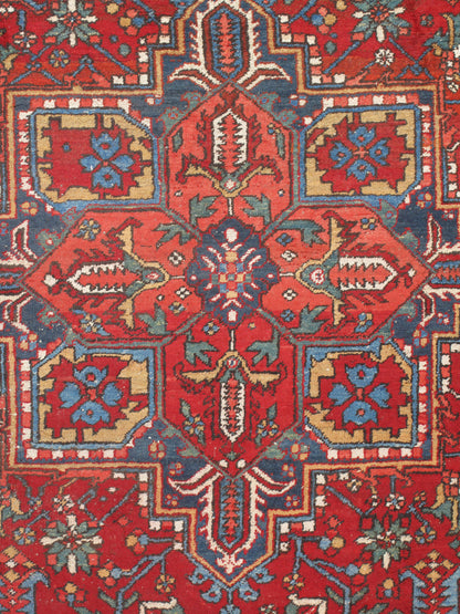 WAHO_IMAGE::u-4069-vintage-persian-heriz-rug-8.00x8.02-11165.jpg