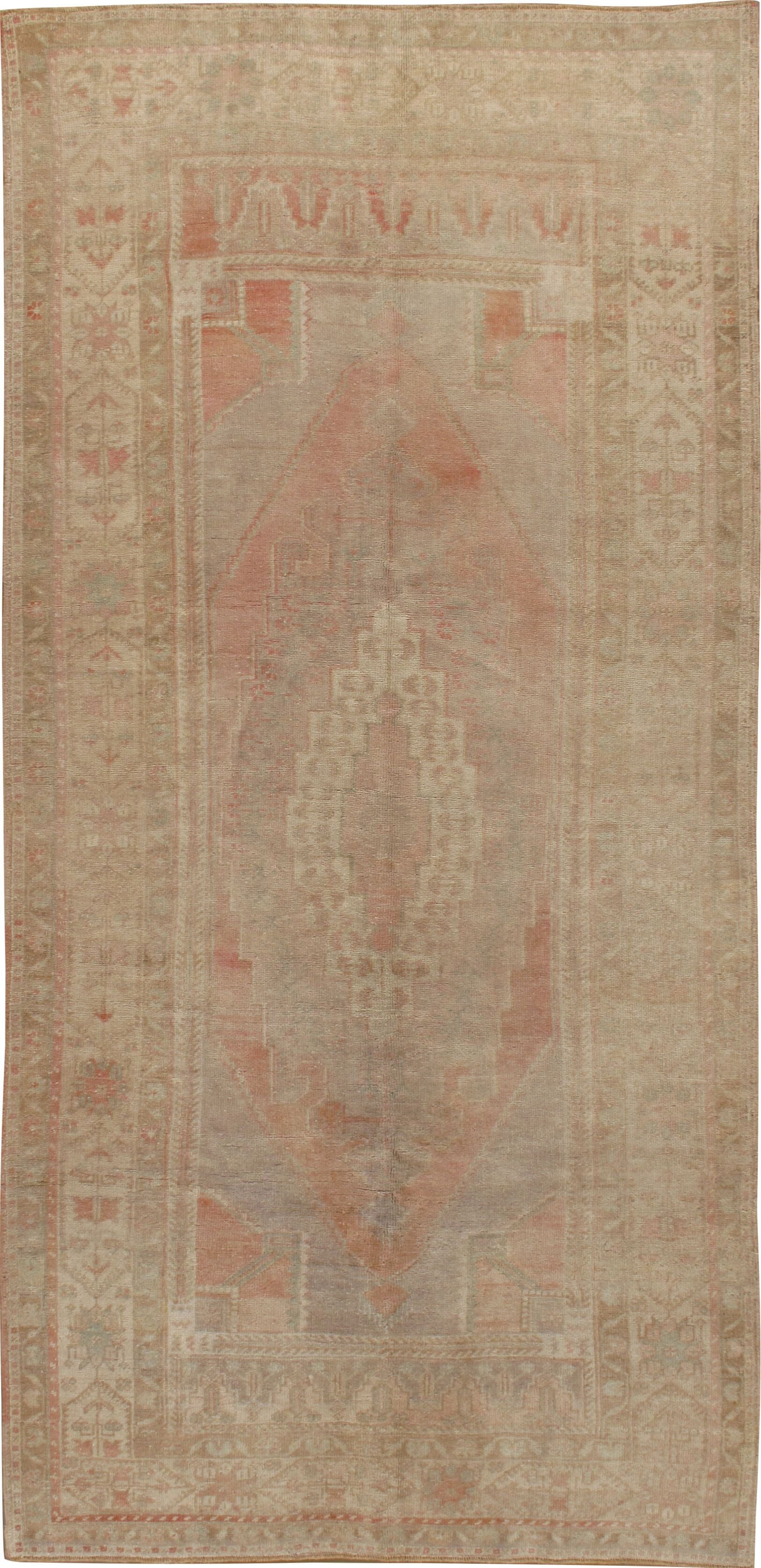 WAHO_IMAGE::u-4399-turkish-4.06x9.00-9131.jpeg