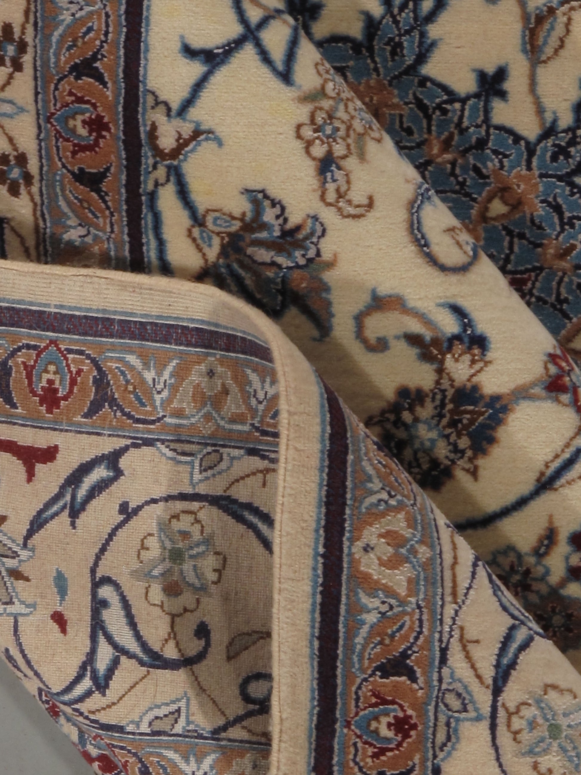 WAHO_IMAGE::u-4657-persian-wool-silk-nain-rug-4.00x0.00-12104.jpg