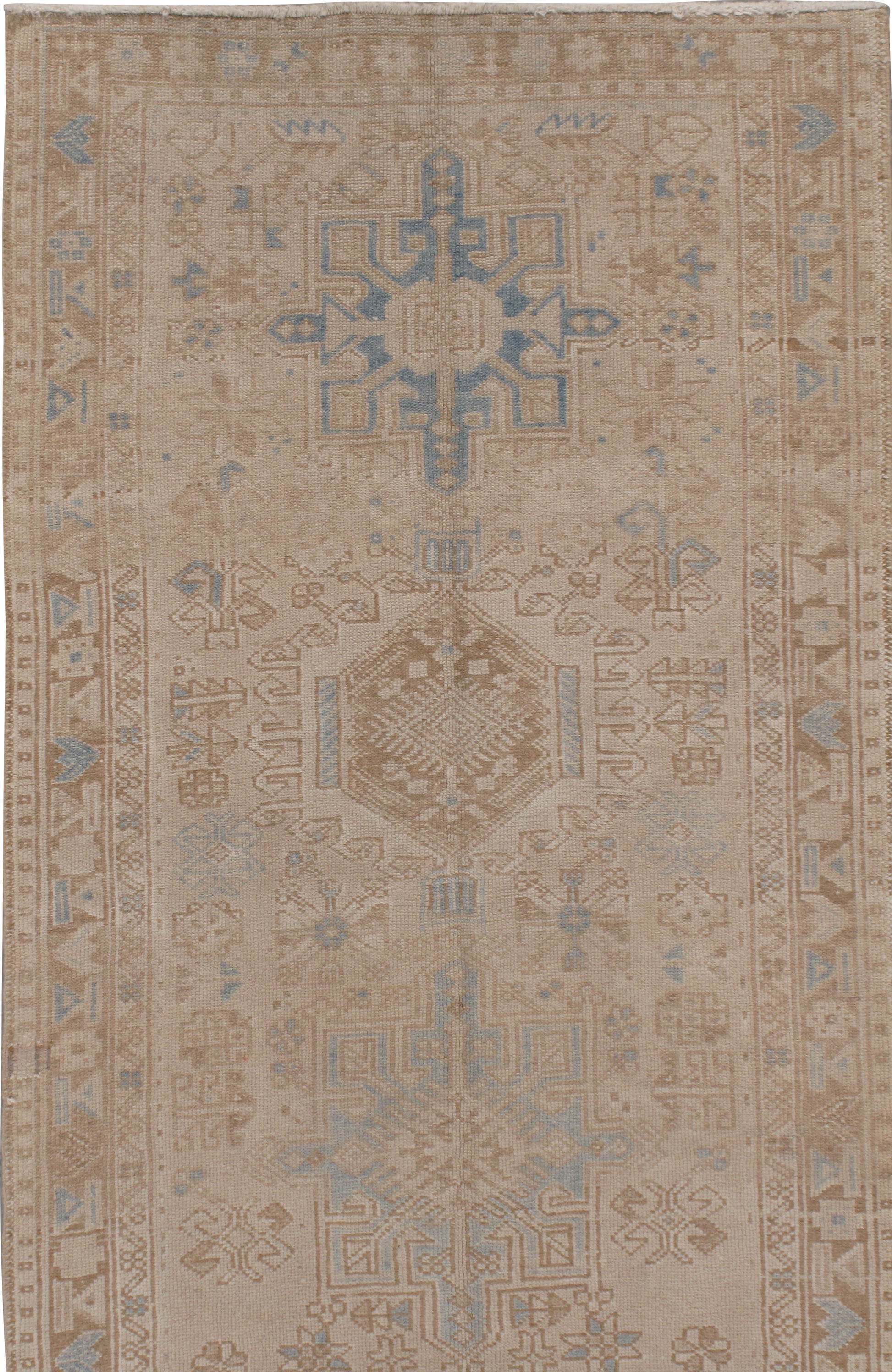 WAHO_IMAGE::u-4780-karabagh-3.00x10.04-12220.jpg