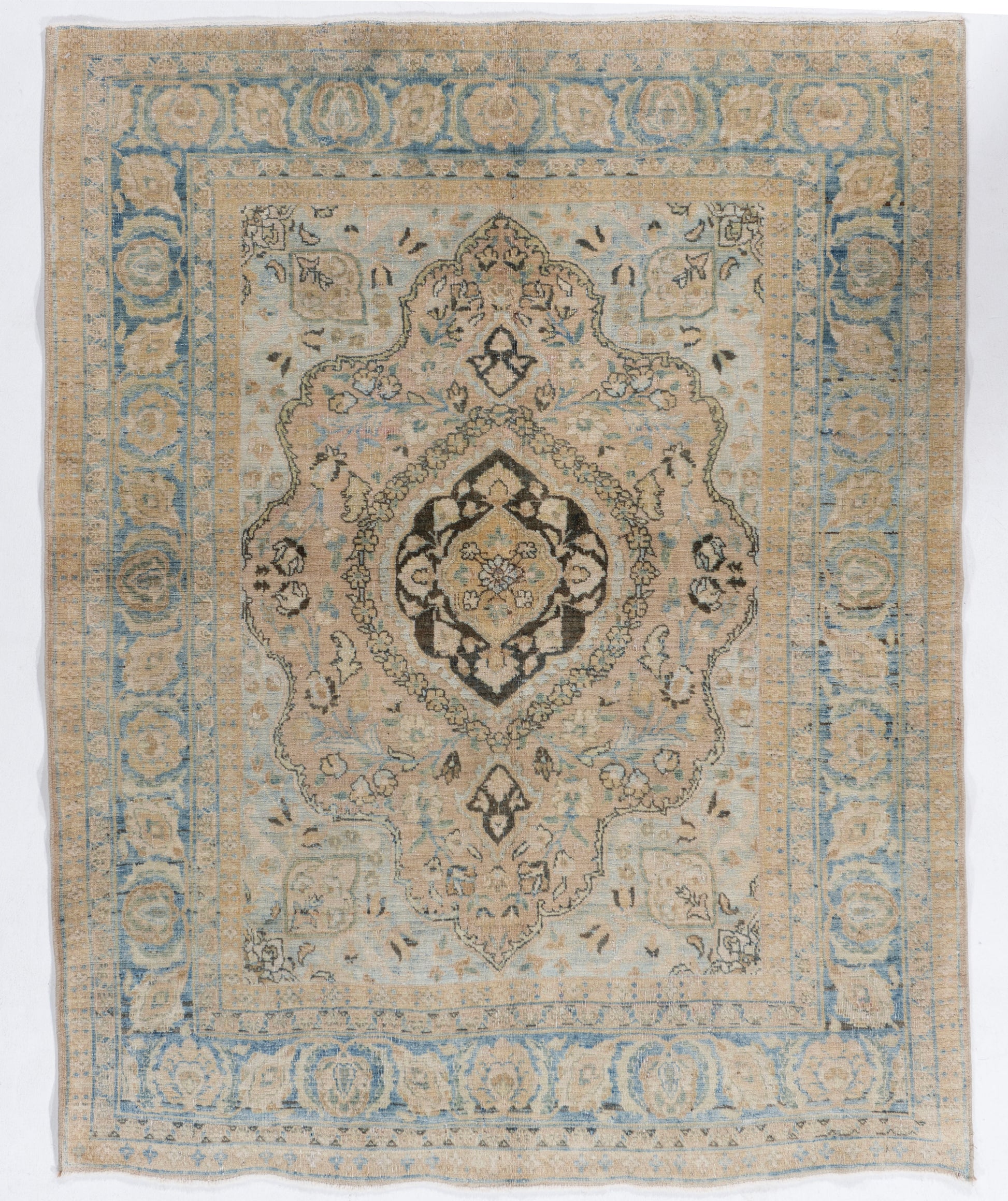 WAHO_IMAGE::u-4824-mashad-4.05x5.06-19160.jpg