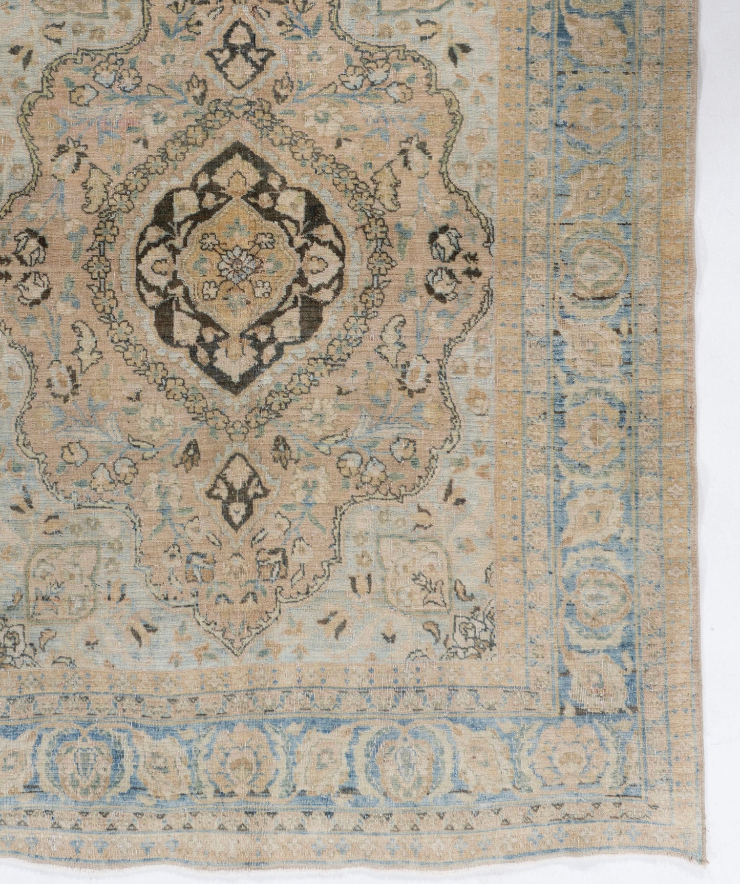 WAHO_IMAGE::u-4824-mashad-4.05x5.06-19163.jpg