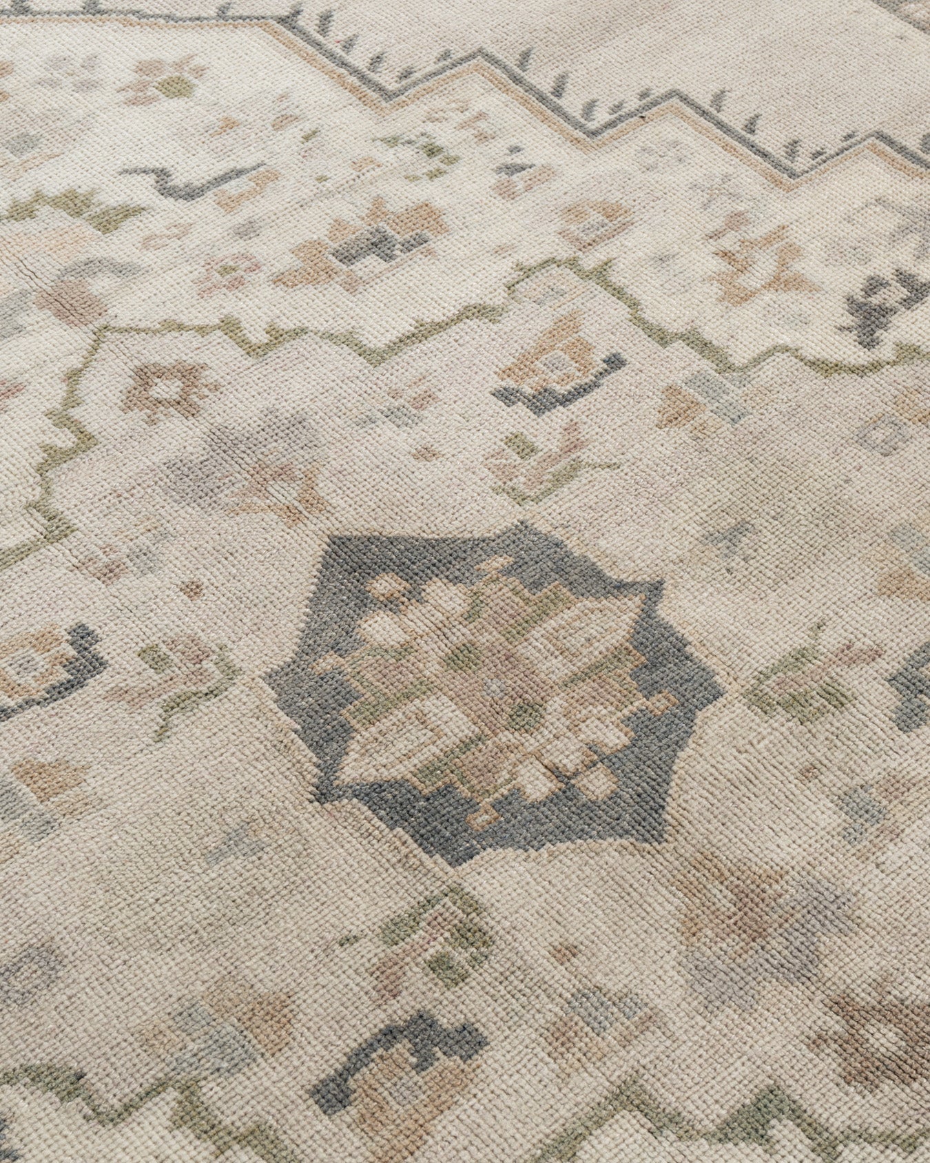 WAHO_IMAGE::u-4901-vintage-turkish-oushak-rug-5.08x9.03-13581.jpg