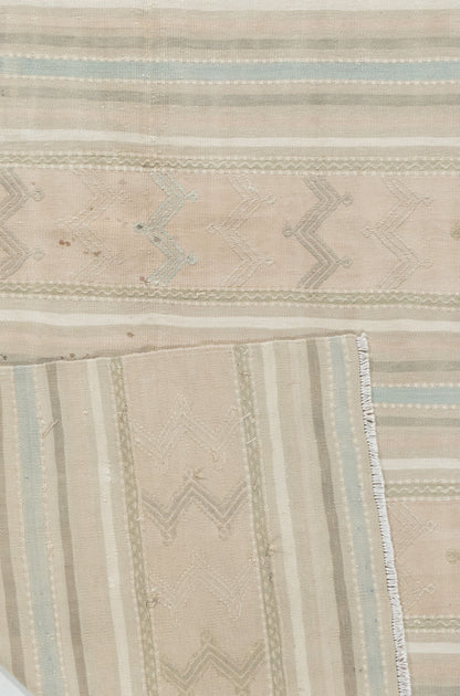 WAHO_IMAGE::u-4996-vintage-turkish-kilim-4.09x9.09-16306.jpg