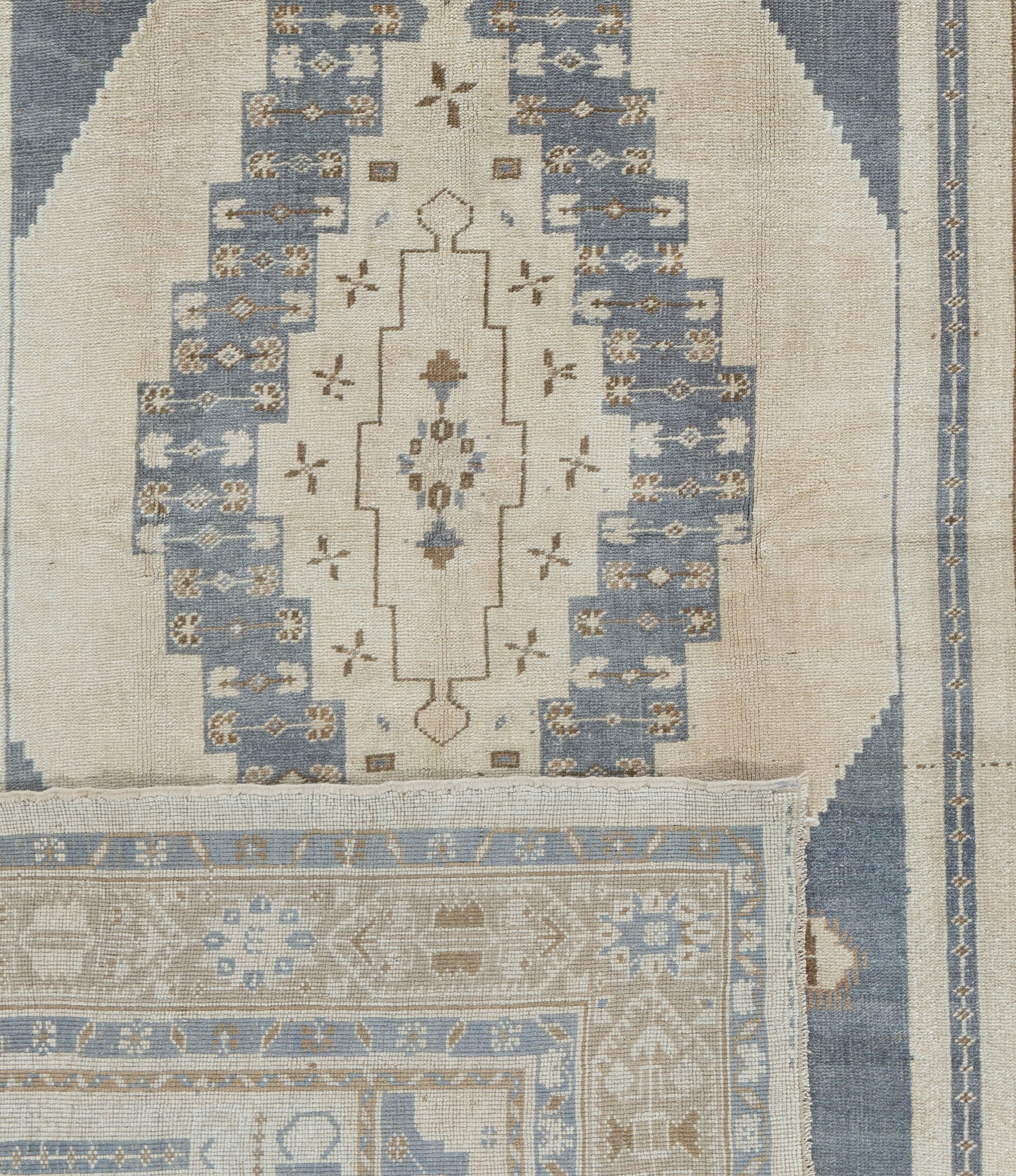 U-5094 - Vintage Subdued Turkish Oushak Rug