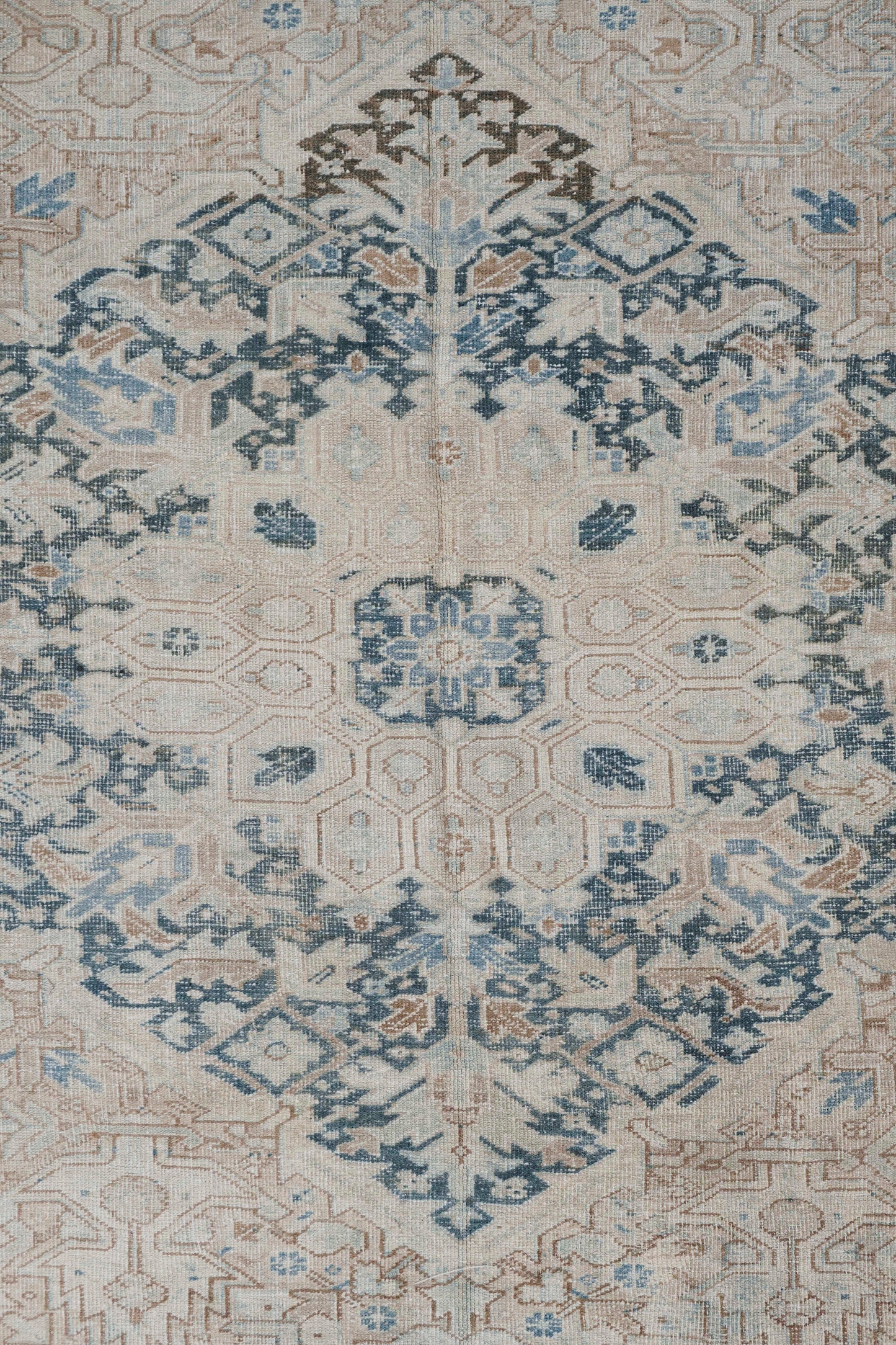 WAHO_IMAGE::u-5299-vintage-heriz-rug-09.04x13.08-17404.jpg