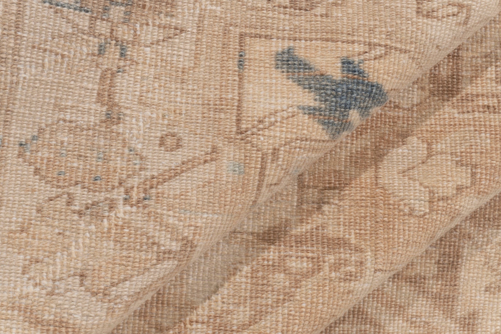 WAHO_IMAGE::u-5305-vintage-heriz-subdued-rug-10.1x14.1-19134.jpg