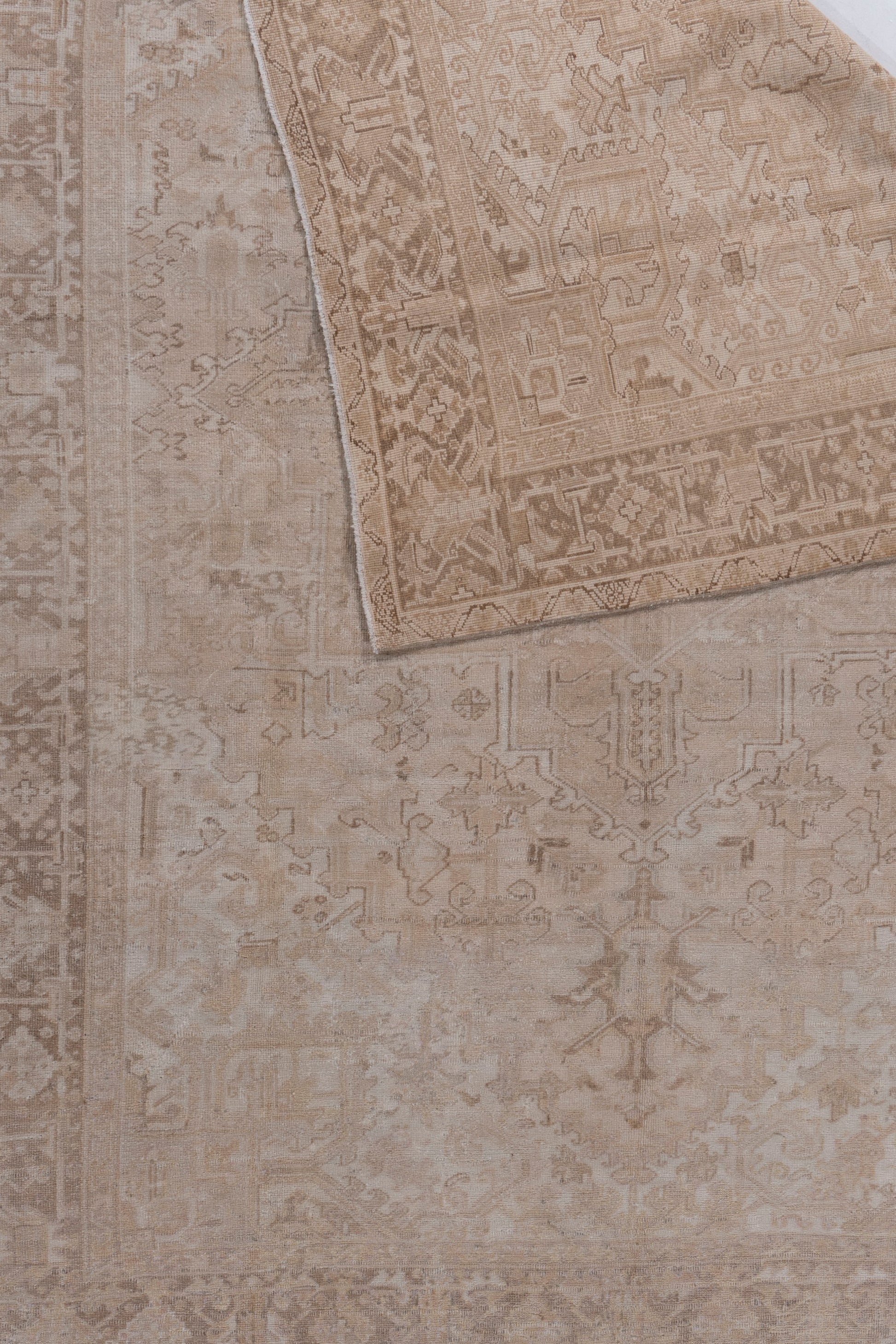 WAHO_IMAGE::u-5329-vintage-persian-subdues-heriz-rug-08.00x10.09-17794.jpg