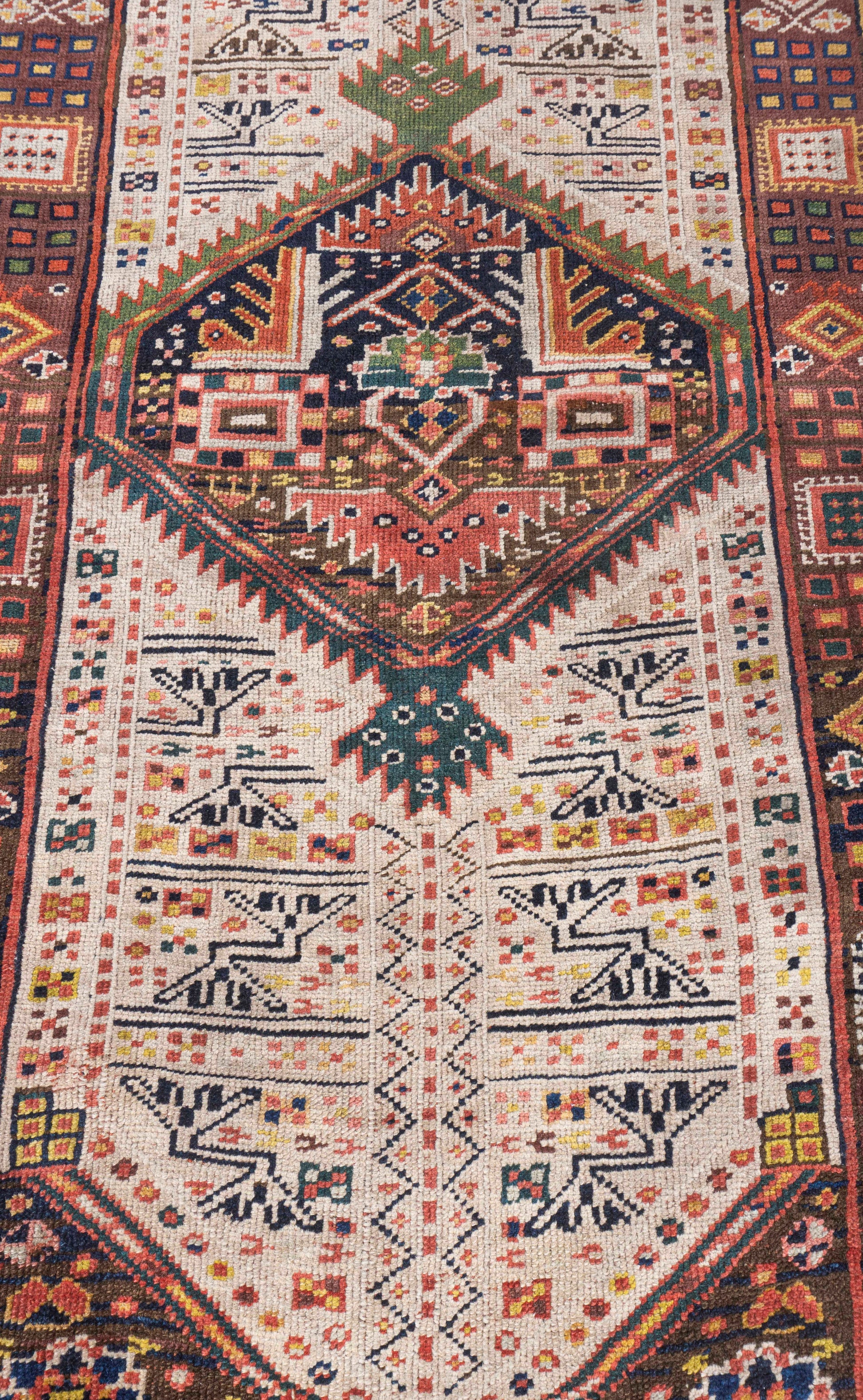 WAHO_IMAGE::u-5344-antiqueserab-runner-4.01x22.03-17997.jpg
